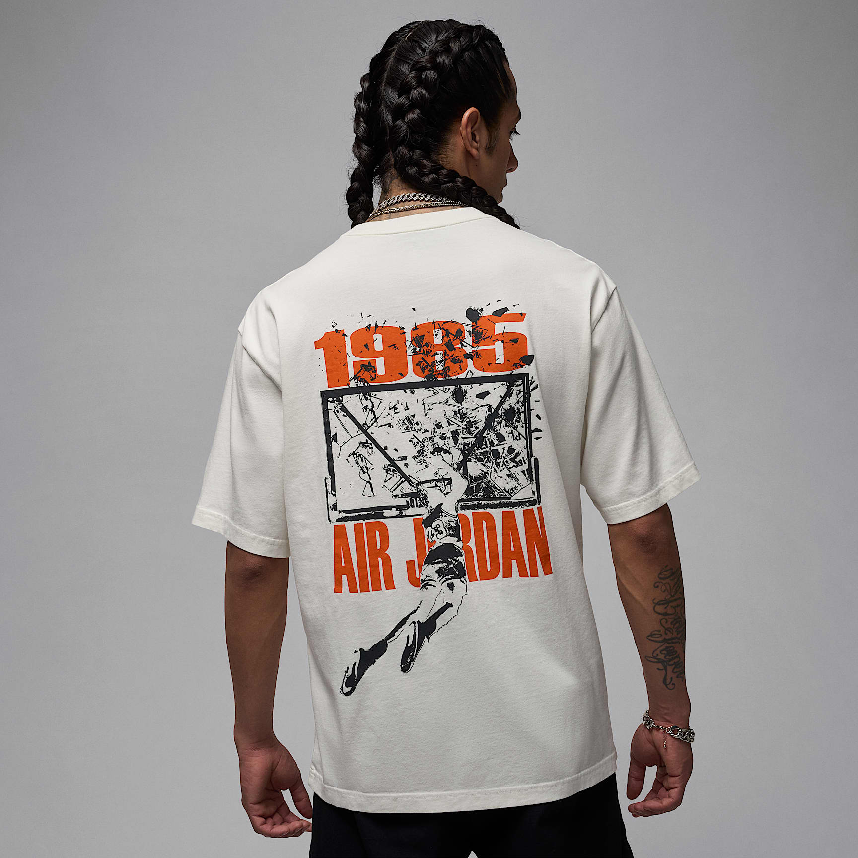 Jordan Brooklyn Men's Oversized Graphic T-Shirt. Nike JP